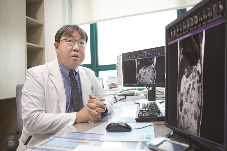따뜻하고 다정하게 환자가 웃을 수 있도록 돕는 행복한 의사